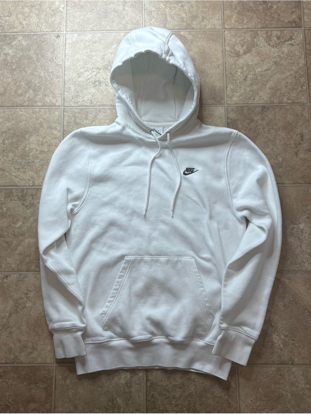 Nike Men's S White Pullover Hoodie - Classic Swoosh